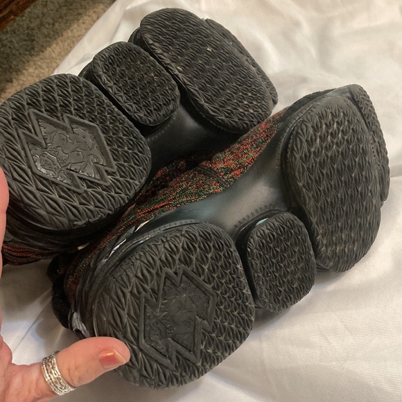 Lebron James black history special edition basketball shoes size 6Y - Picture 6 of 14